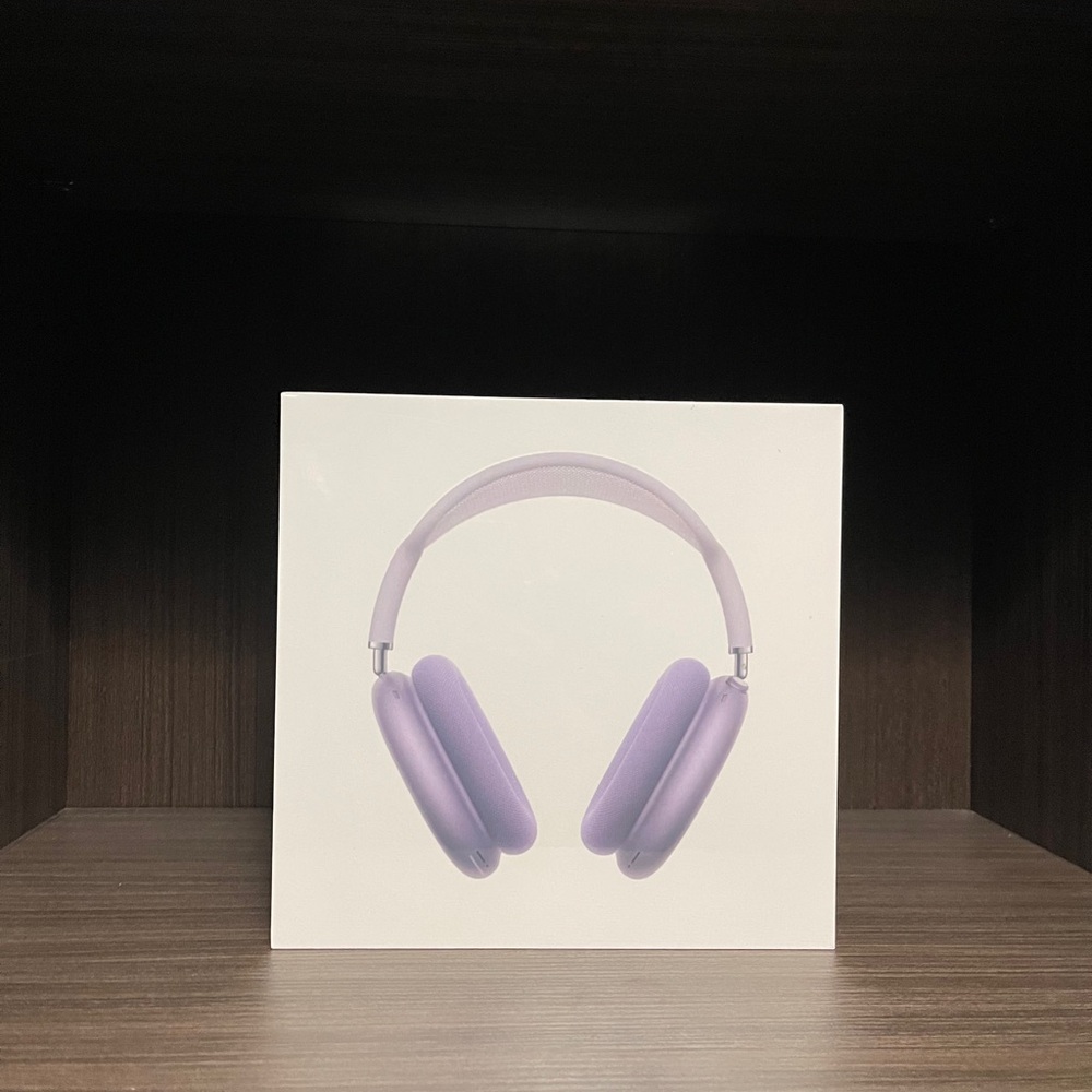 Apple airpods max purple